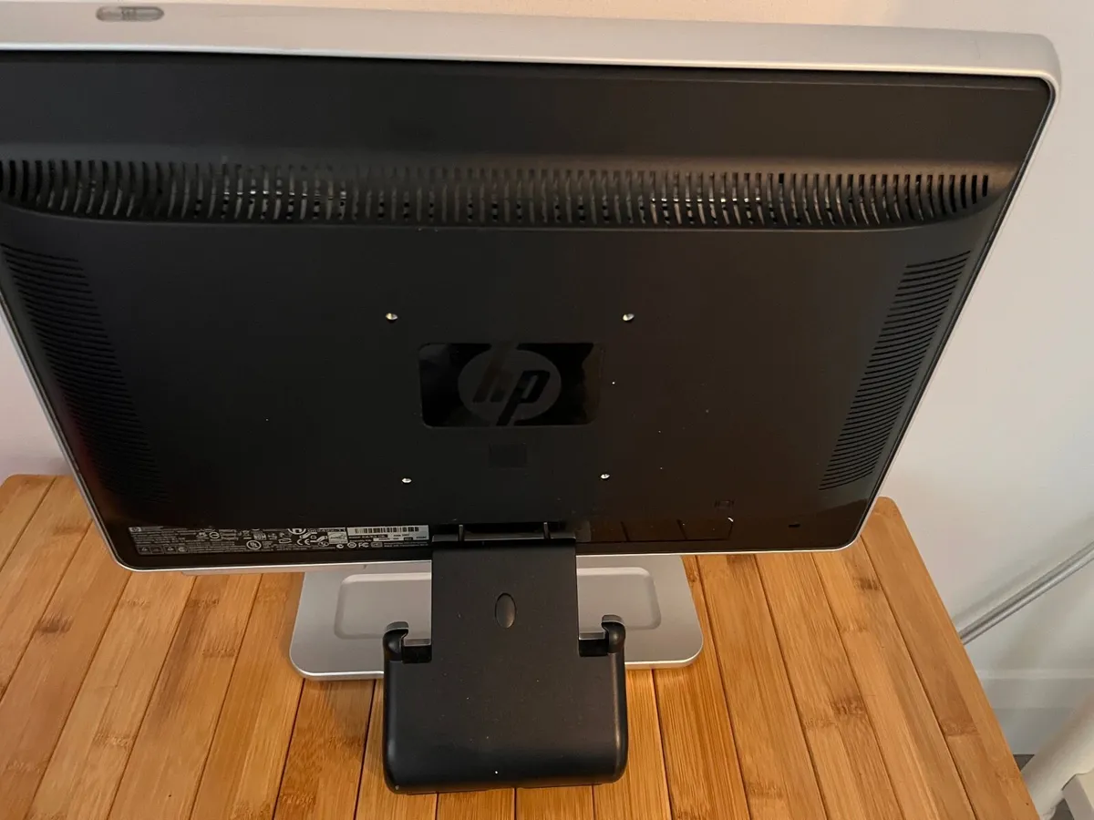 HP computer monitor - Image 2