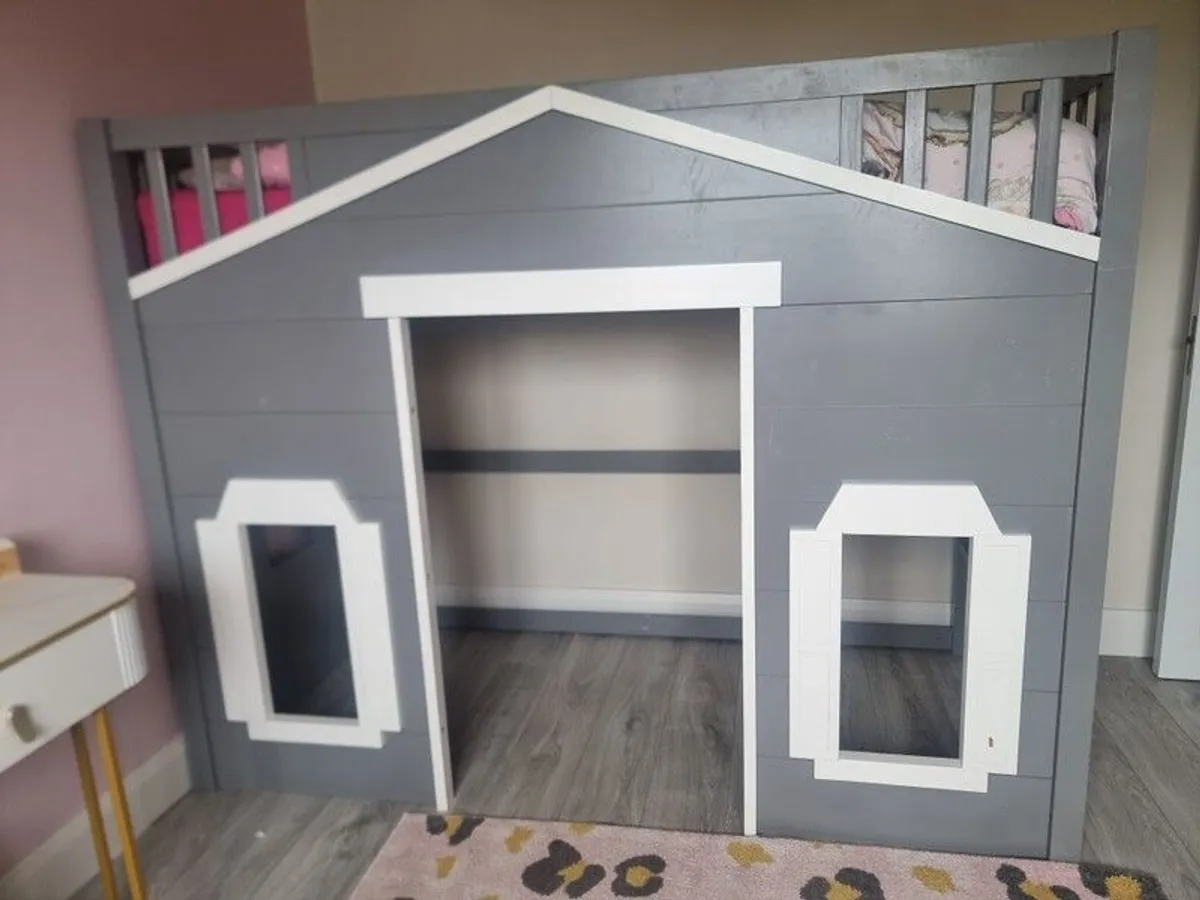 Cubby House Bed - Image 1