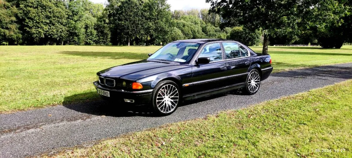 BMW E38 740i - Image 1