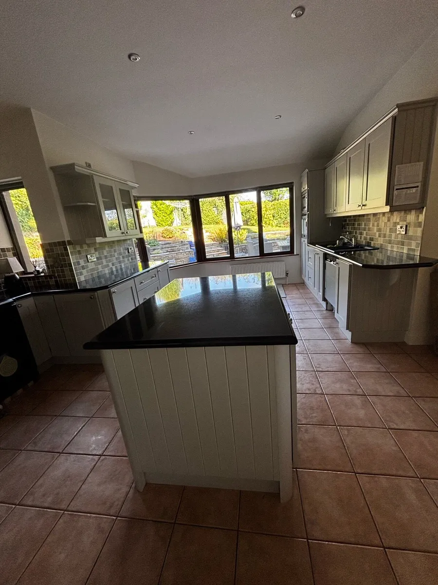 Kitchen unit - Image 1