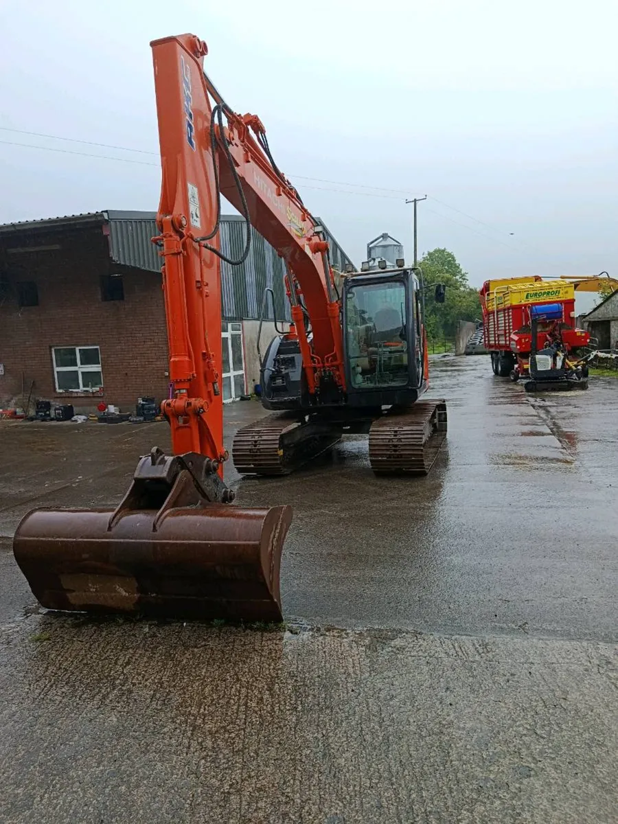 Hitachi digger - Image 2