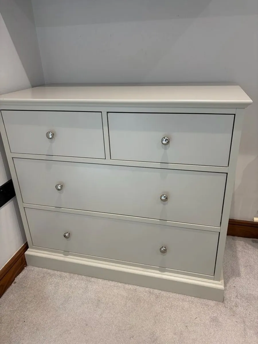 Soft Grey 2+2 Chest of Drawers / Nursery Dresser - Image 1