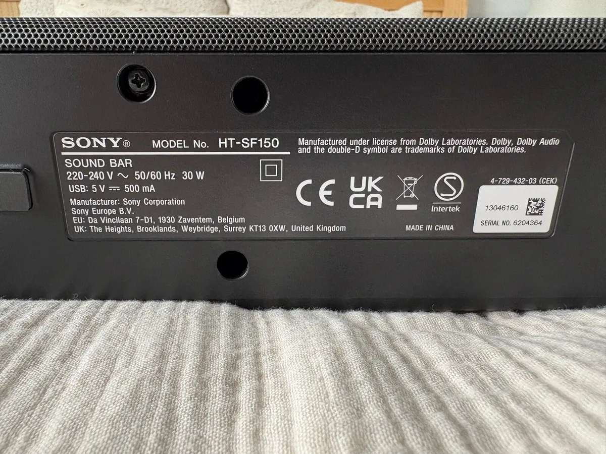 43” LED TV (4K Ultra HD Smart TV) + Sound Bar - Image 3