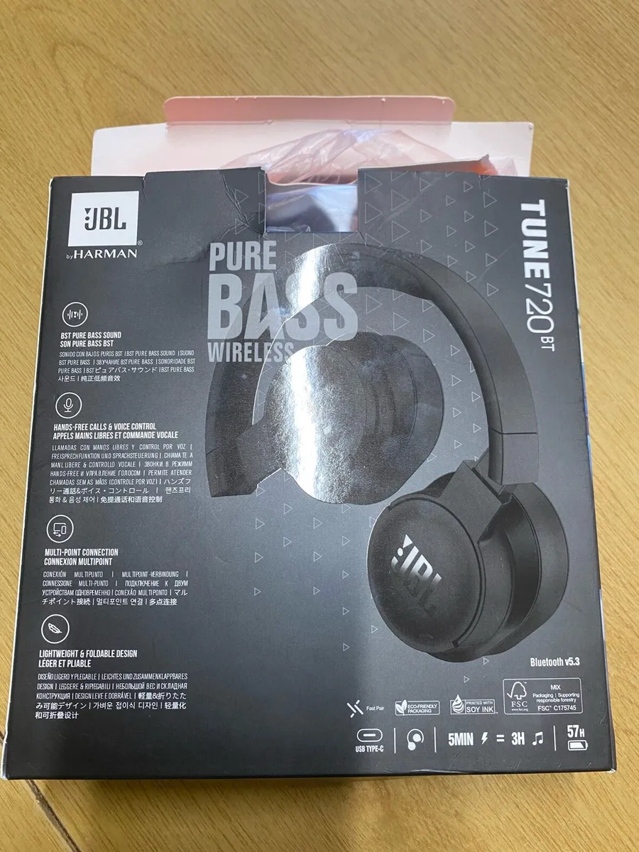 JBL Tune 720BT Wireless Headphones - Black - Image 2