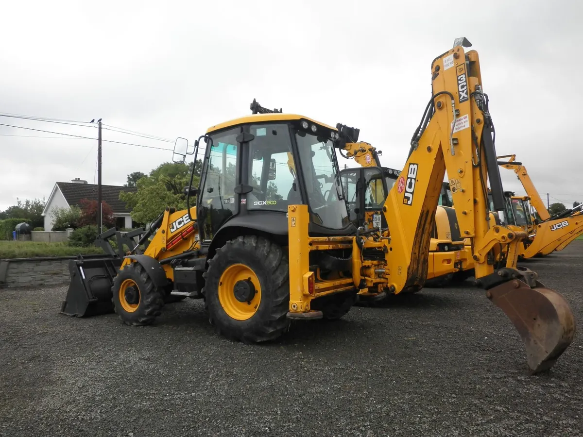 2019 JCB 3cx digger - Image 1