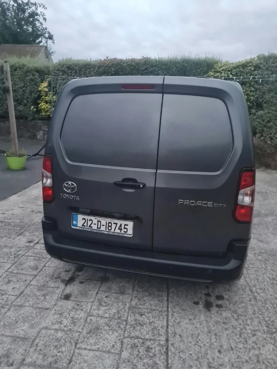 Toyota Proace 2021 - Image 2