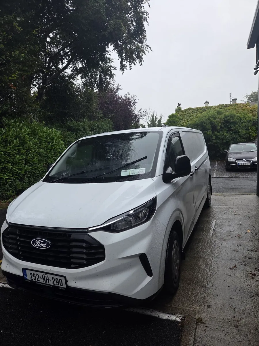Ford Transit Custom 252 L2 H1 Trend 280 Auto - Image 4