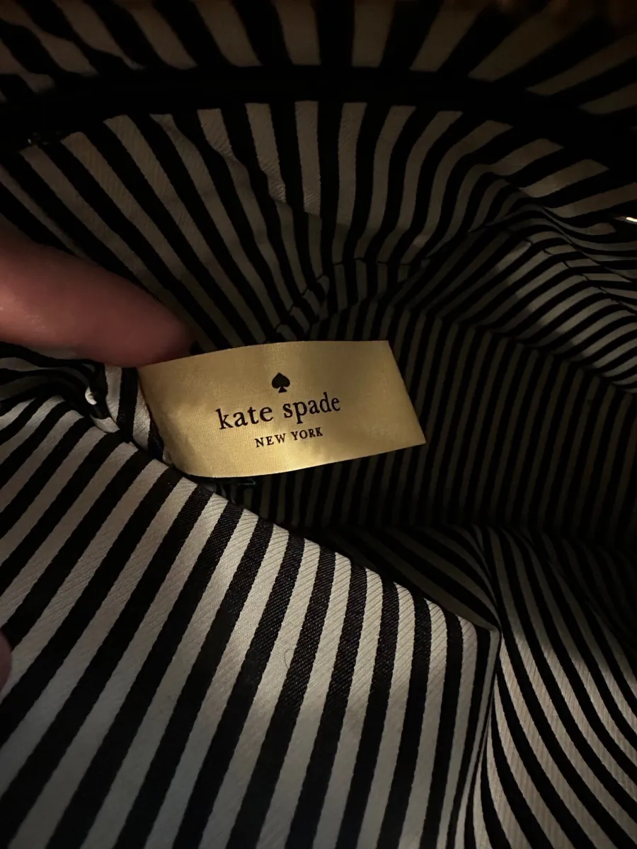 Kate Spade purse - Image 4