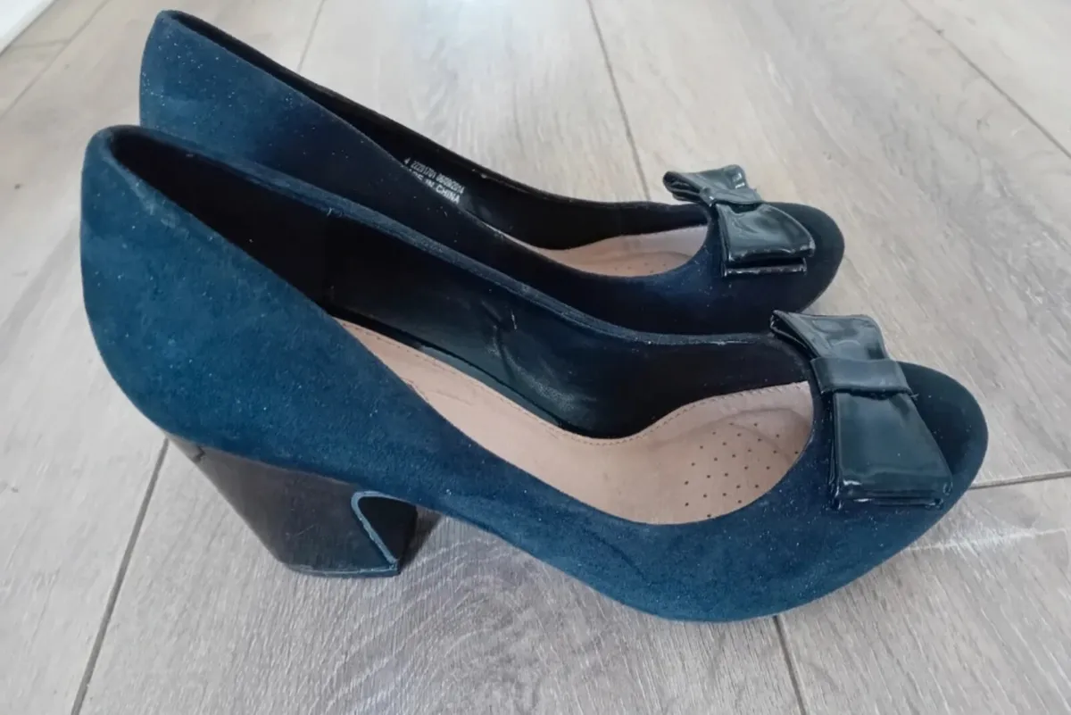 Ladies Block Heel Shoes - Image 4