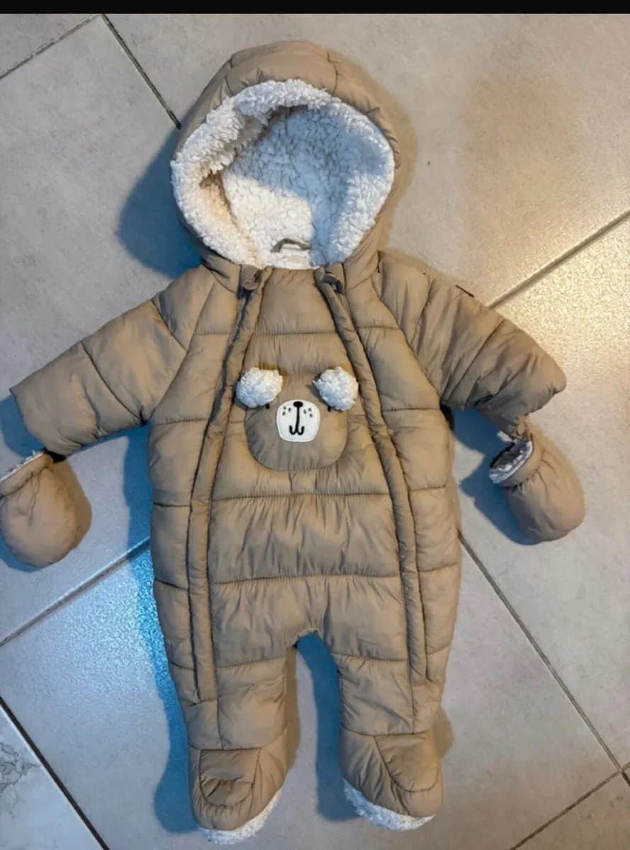 Pramsuit Fred &Flo size up to 1 m - Image 1