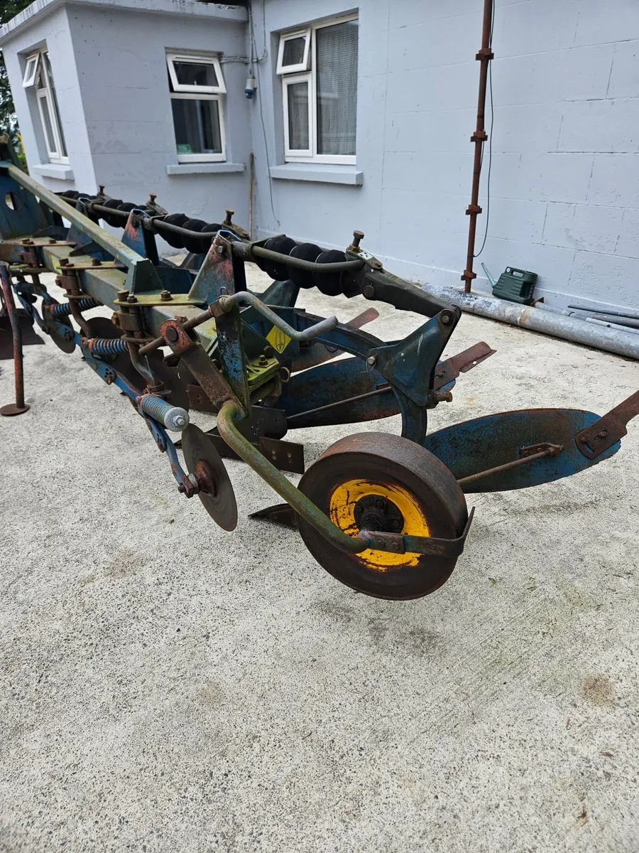 4 furrow Overum Plough - Image 4