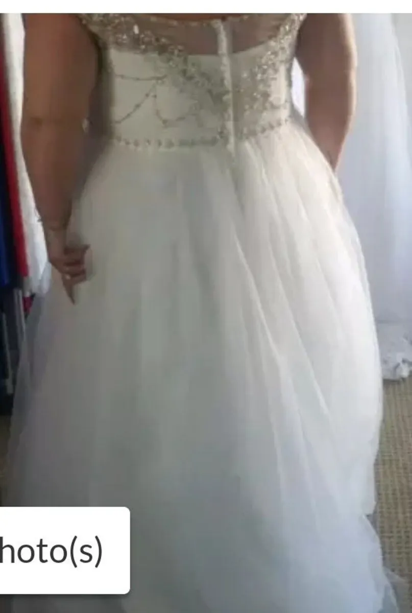 Wedding gown - Image 1