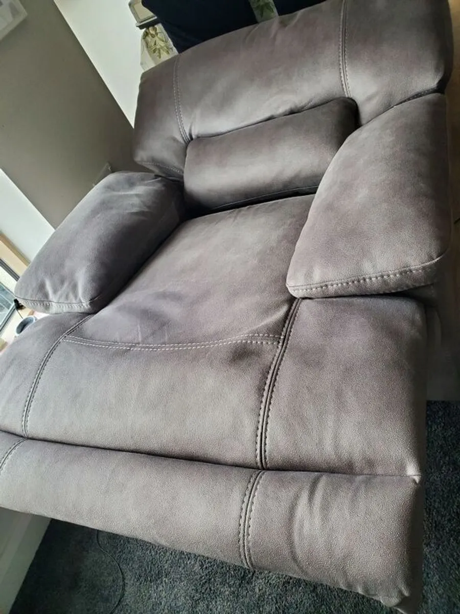 Baxter Recliner - Image 2
