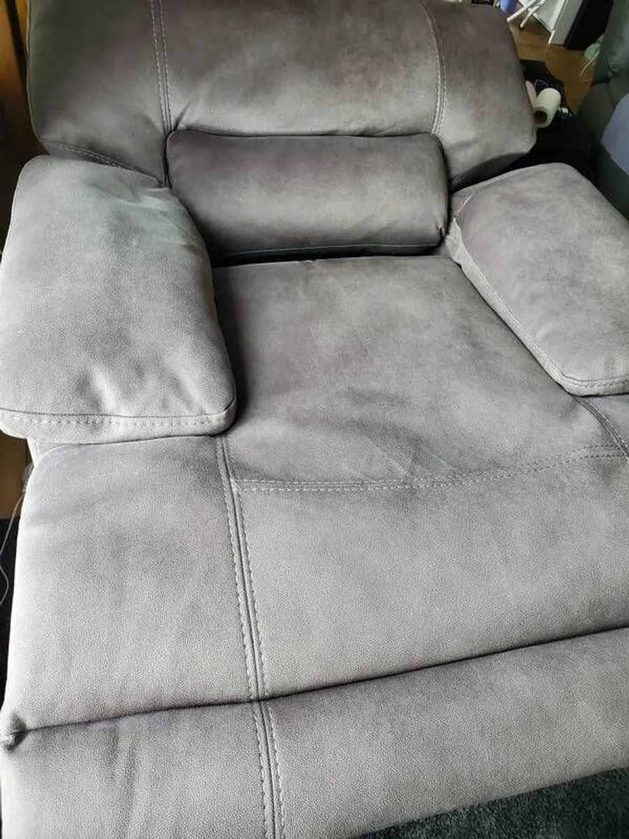 Baxter Recliner - Image 4