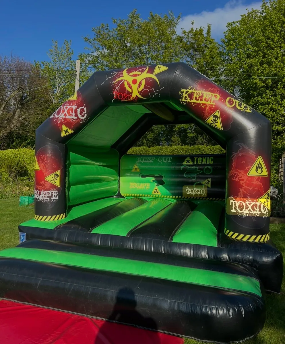 Bouncy castles for sale - Image 2