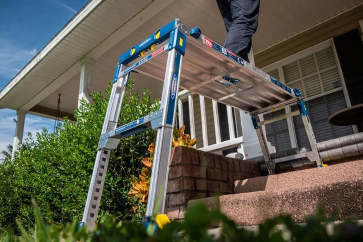 Werner Pro Adjustable Platform Ladder - Image 3