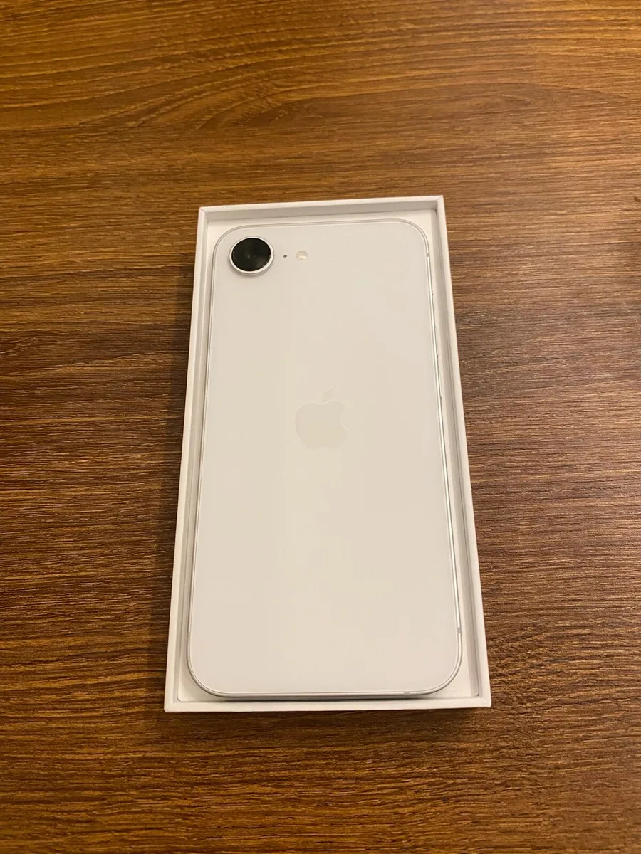 iPhone 16e BRAND NEW - Image 3