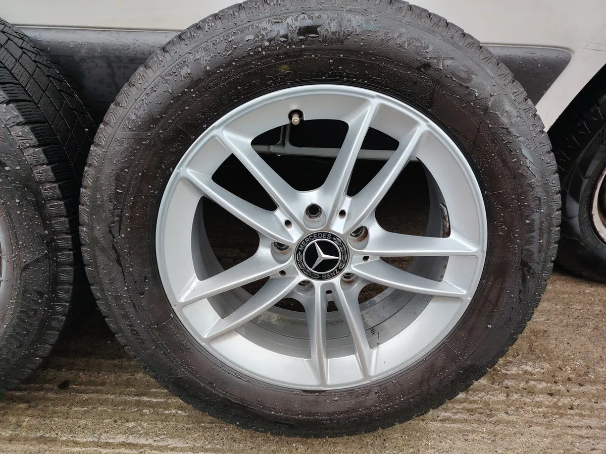 Mercedes alloy wheels - Image 2