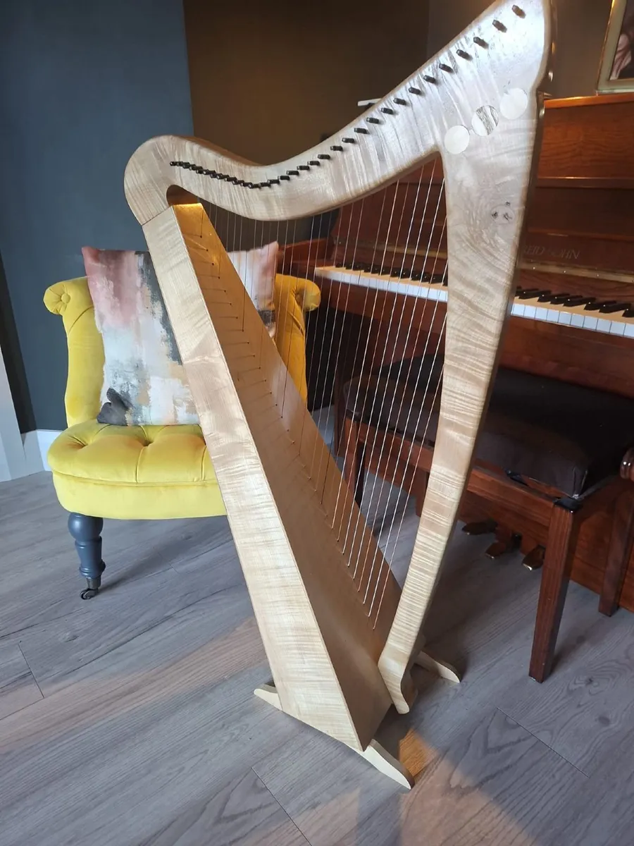 Callan Harp - 32 String - Image 1