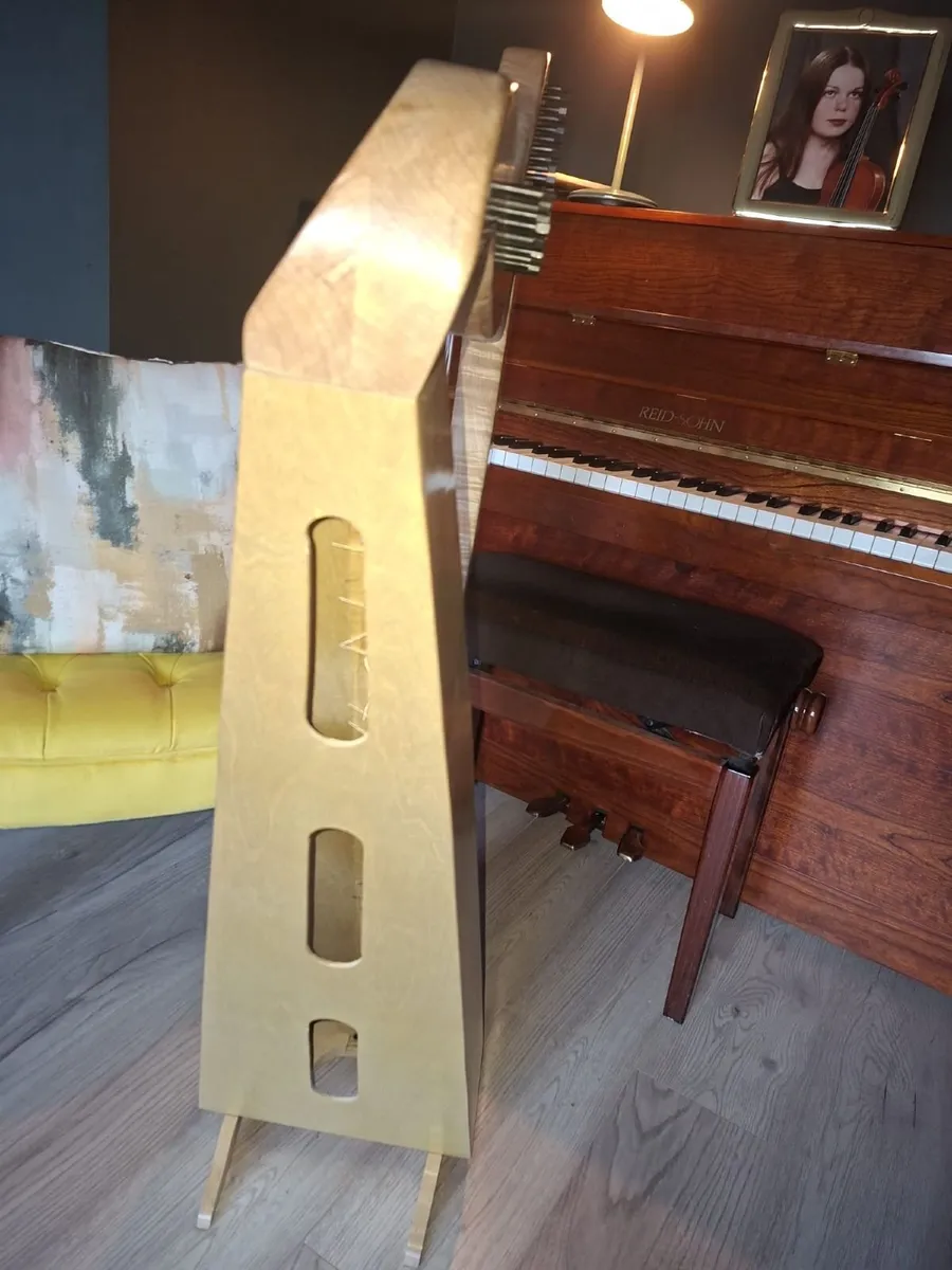 Callan Harp - 32 String - Image 3