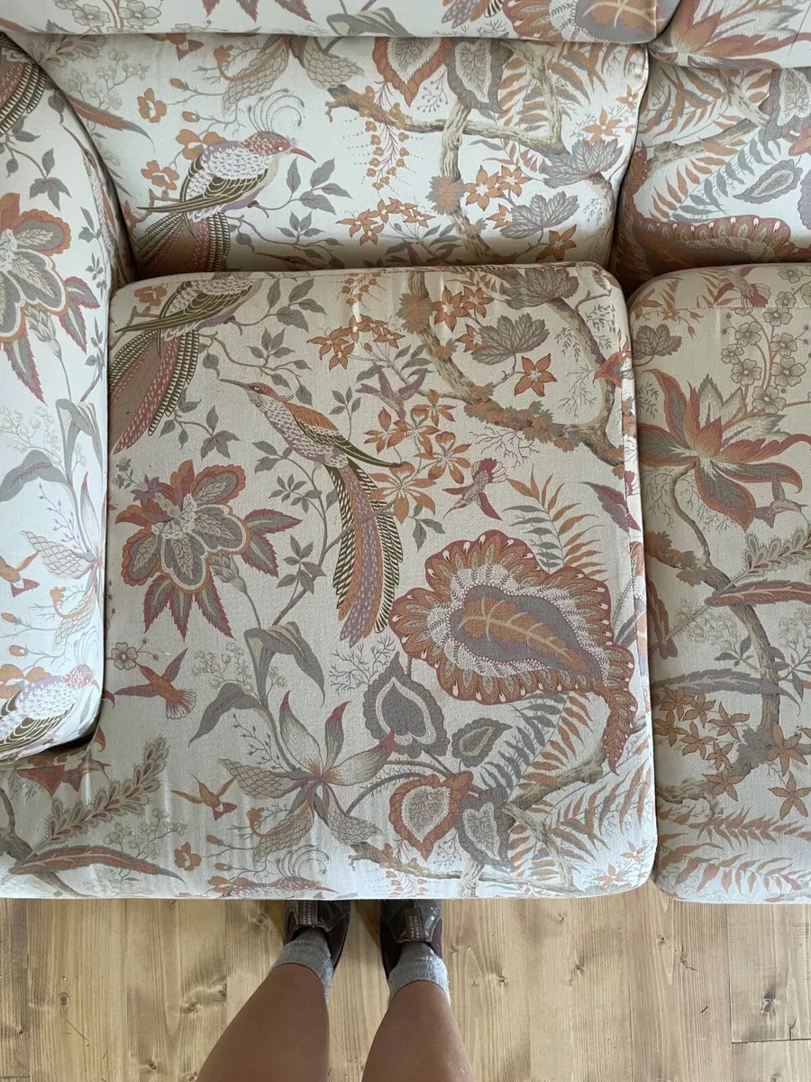 One of a kind vintage sofa. - Image 4