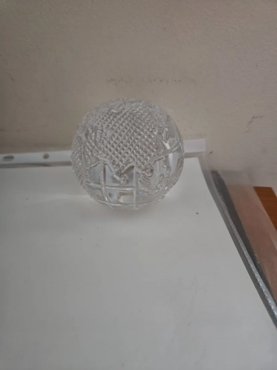 Waterford Crystal Paper Weight Map of the World - Image 1