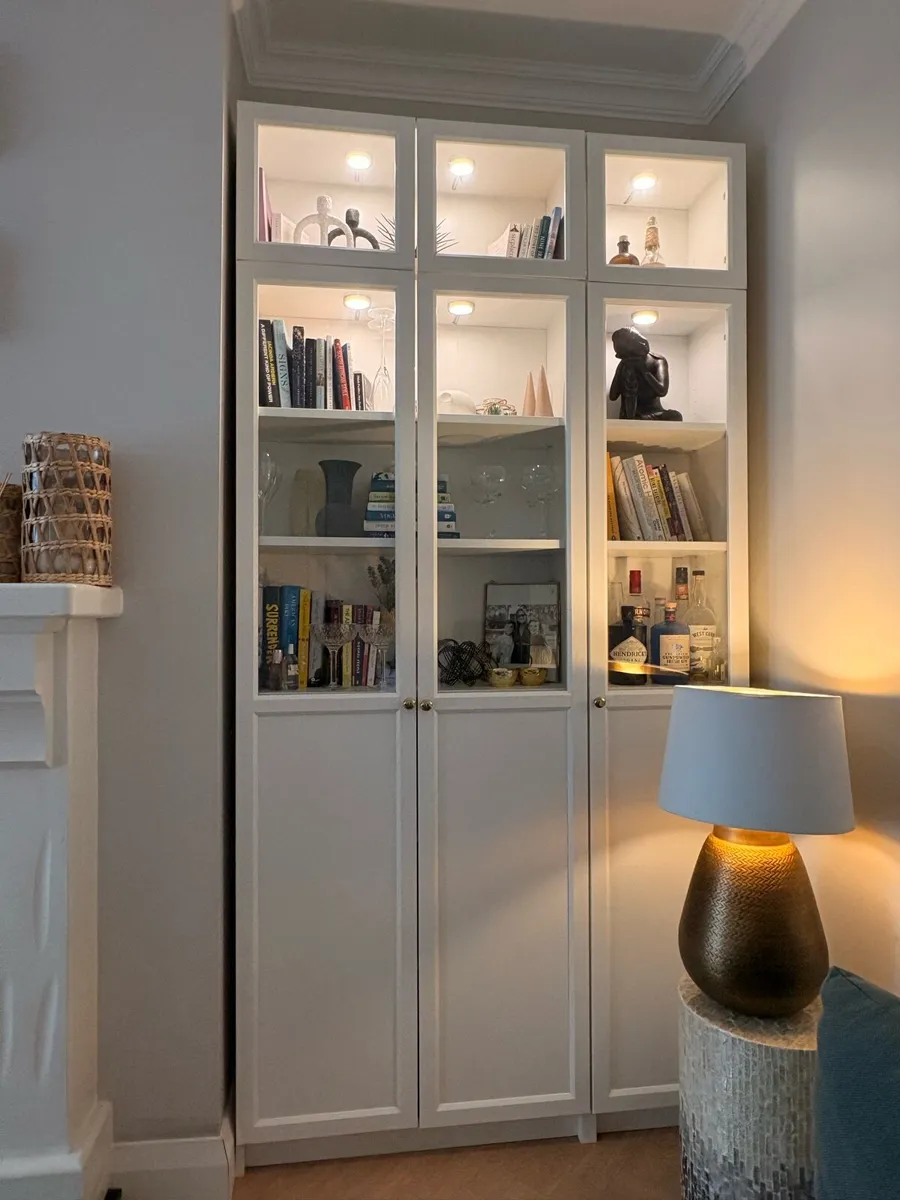 Shelving units with lights - Image 1