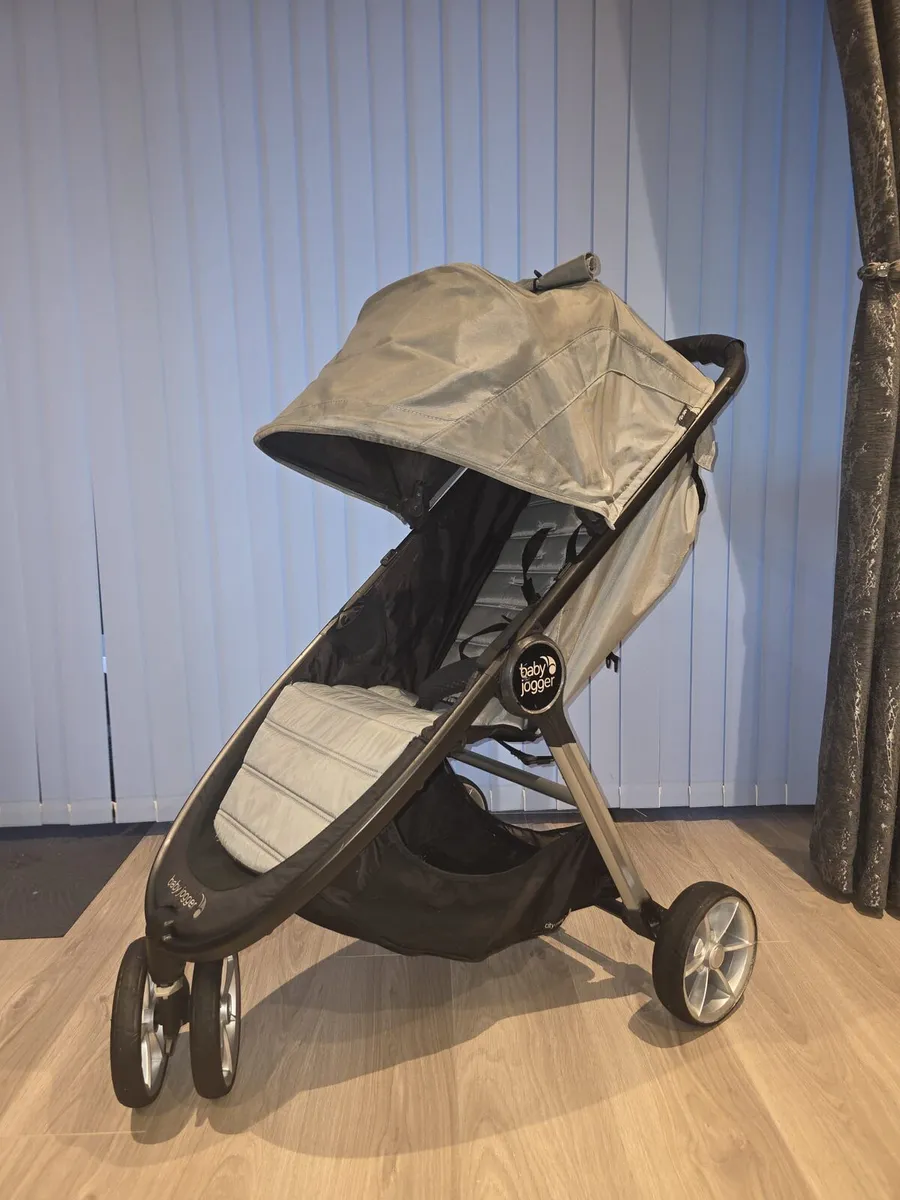 Baby Jogger City Mini 2 stroller Spotless - Image 1
