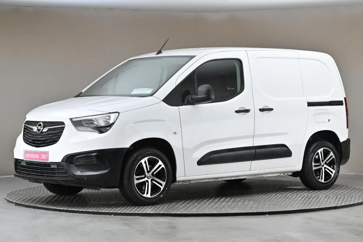 Opel Combo 1.5 CDTI 5SPD 75BHP 3SEATER MY21-L1H1** - Image 4