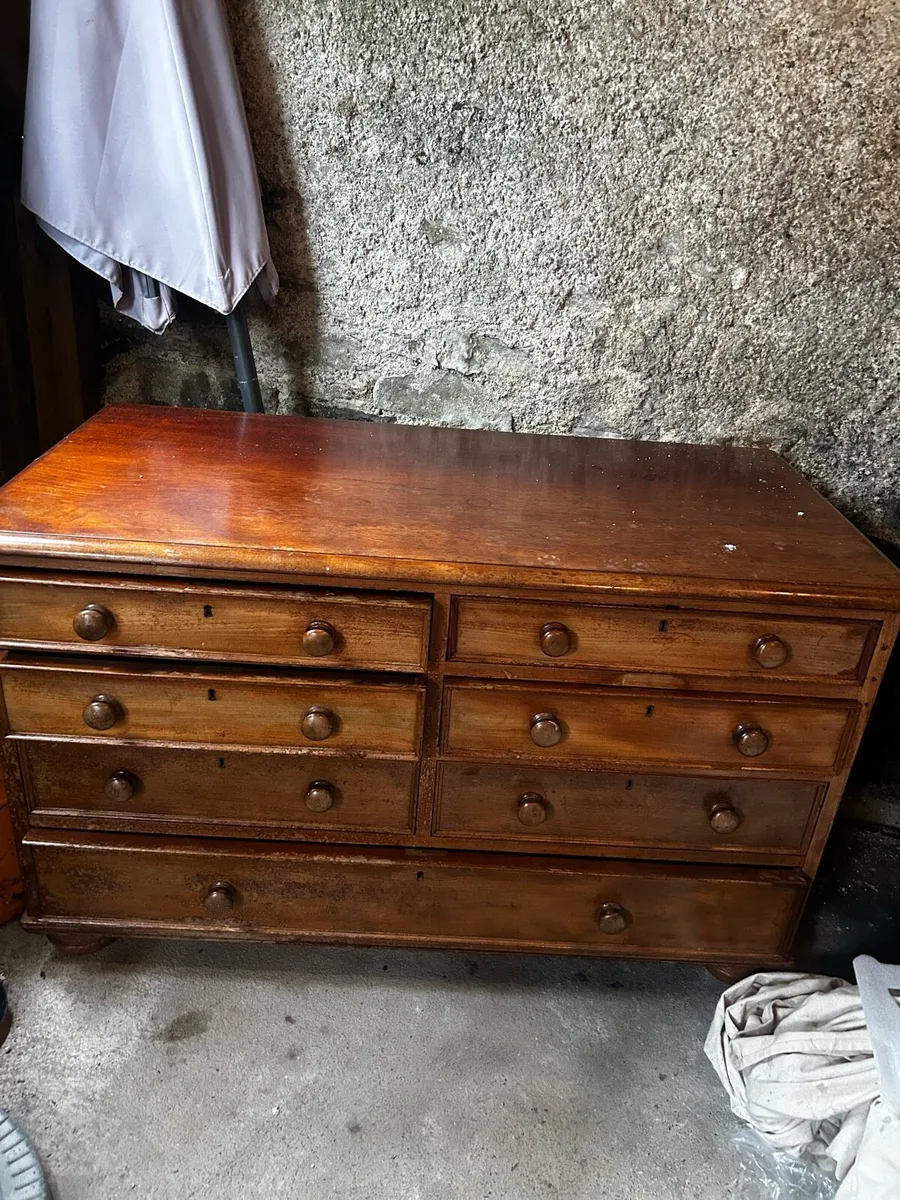 Vintage wooden chest of drawers - Image 1