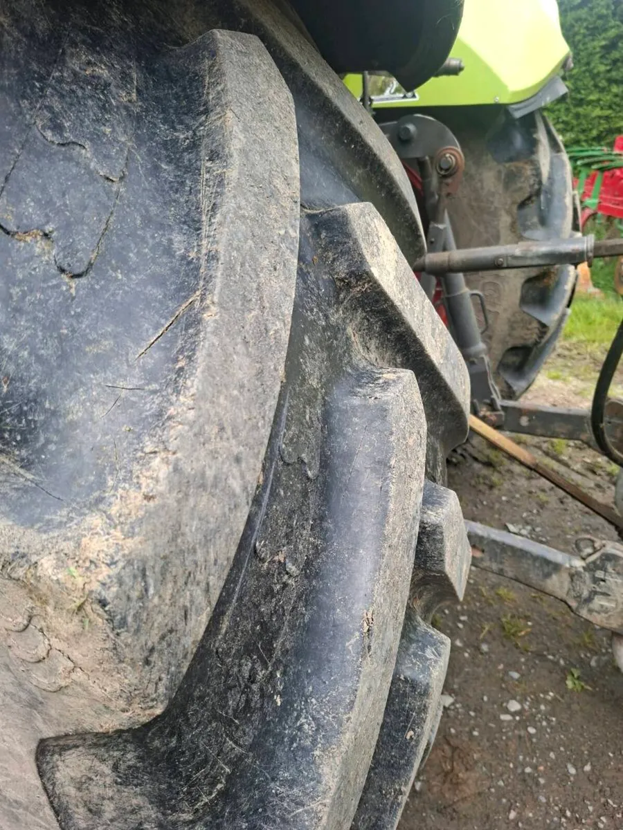 Claas Arion 640 - Image 2