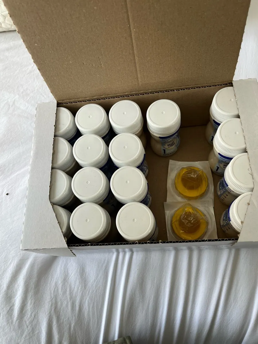Aptamil pre-made formula 70ml bottles x 17 - Image 3