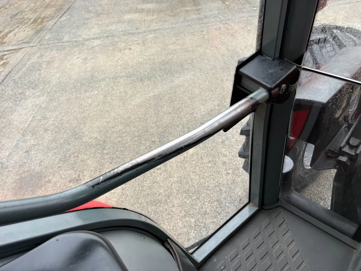2001 Massey Ferguson 4255 - Image 4