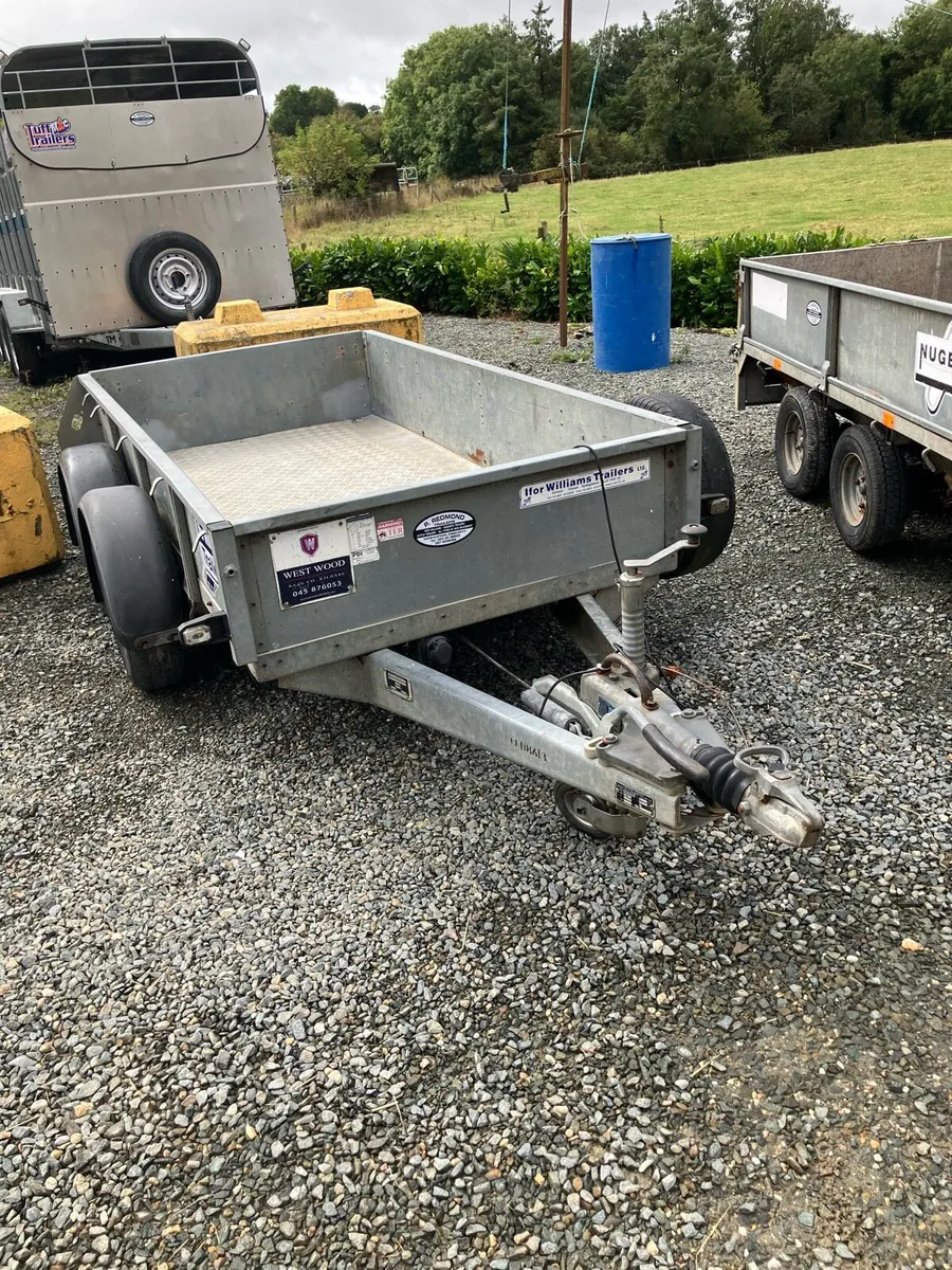 Trailers - Image 1