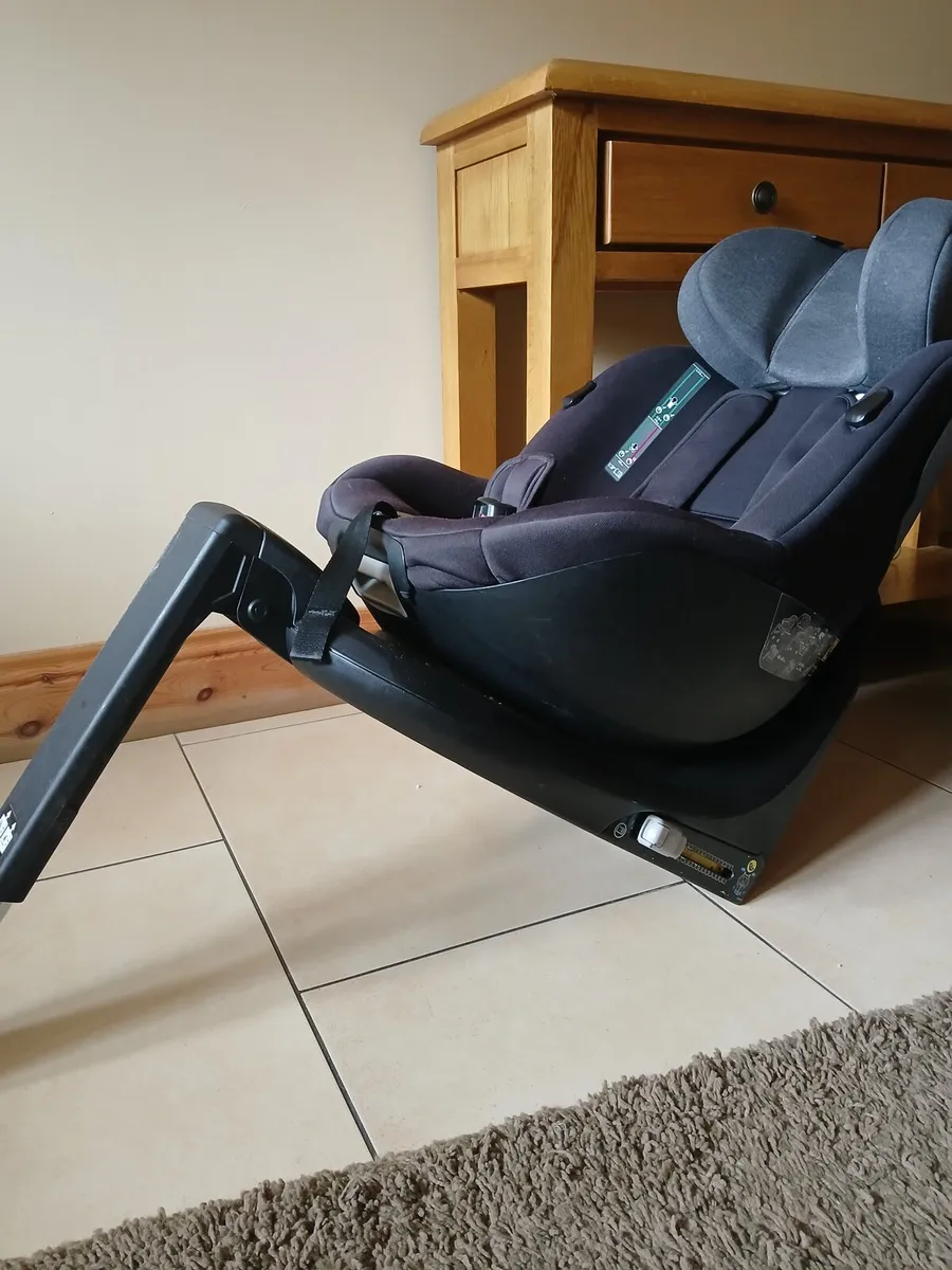 Maxi Cosy car seat - Image 2