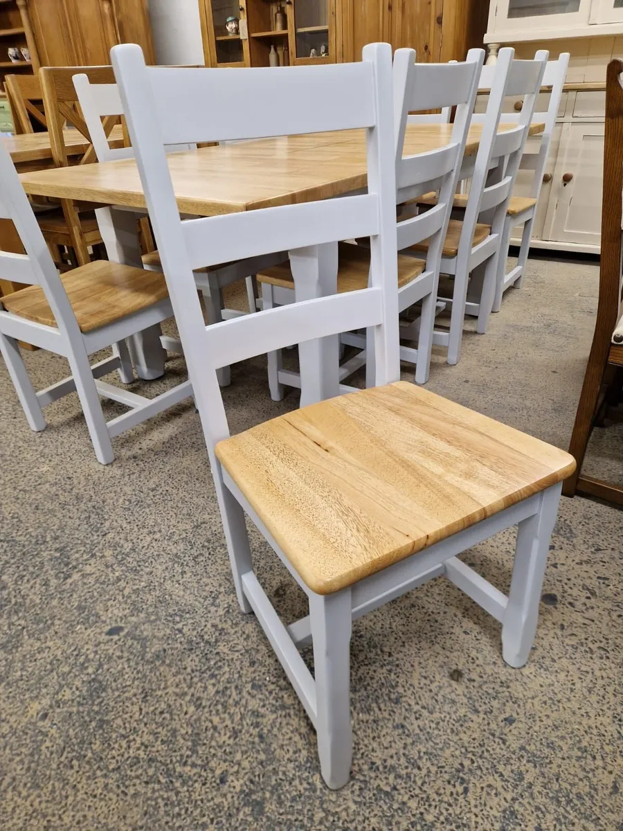Oak extendable table, 8 oak ladder back chairs - Image 3