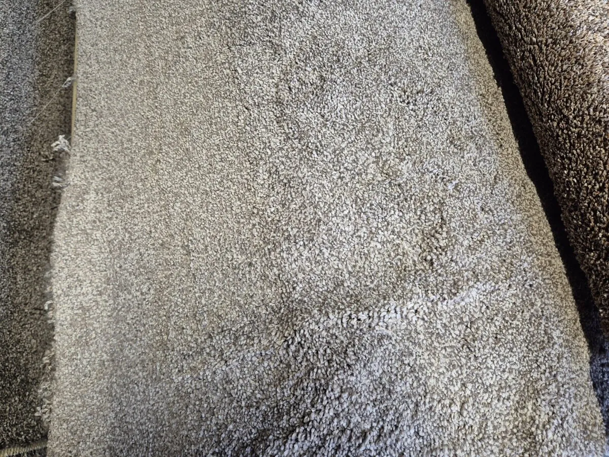 All new carpets supply and fit available now - Image 4