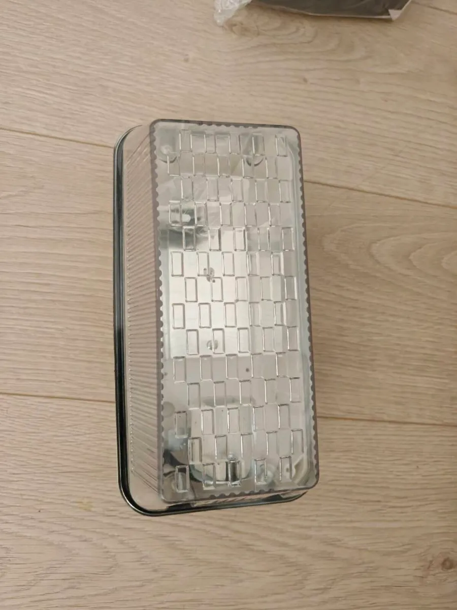 Bulk head light