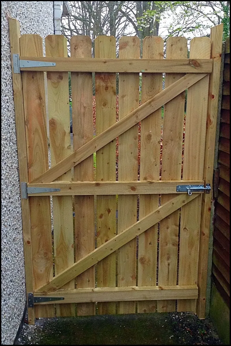 Picket Gates - Image 4