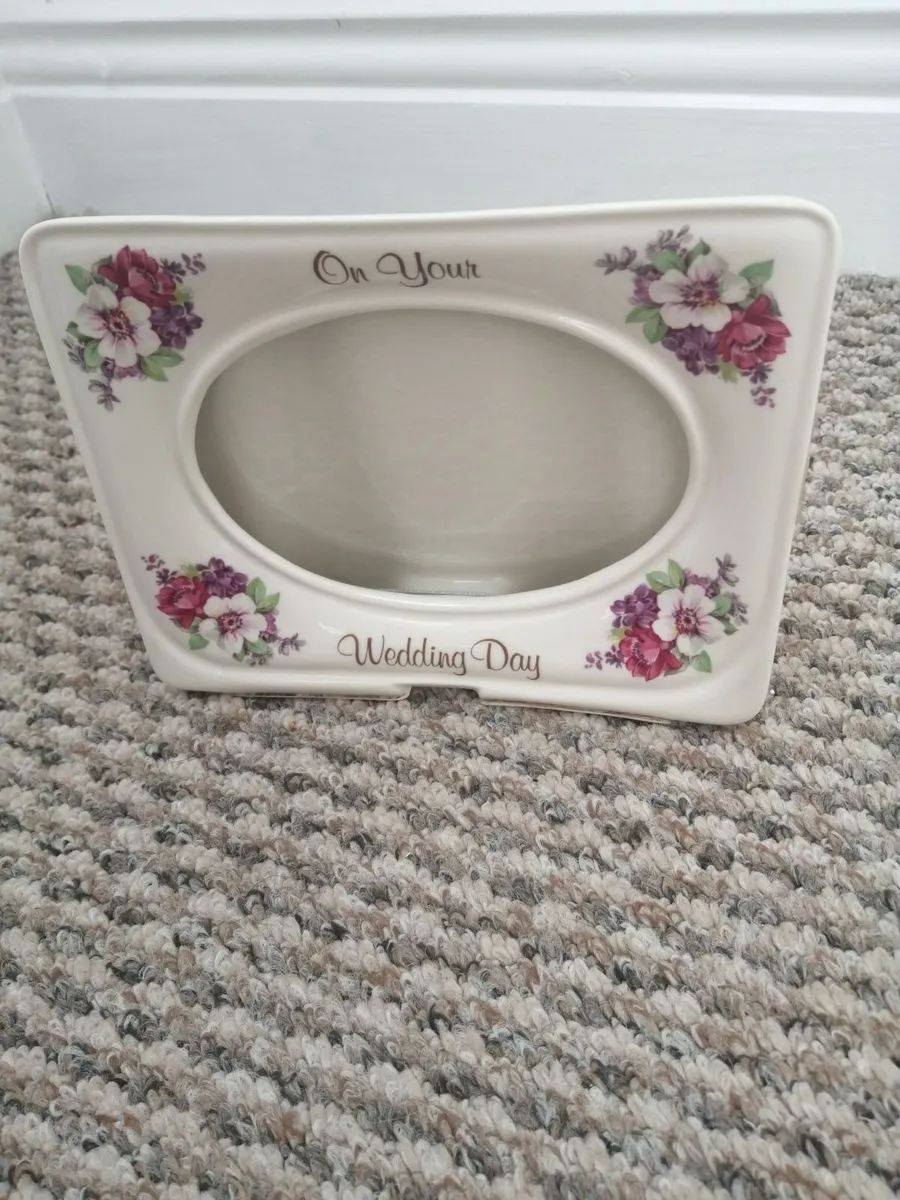Porcelain wedding frame - Image 1