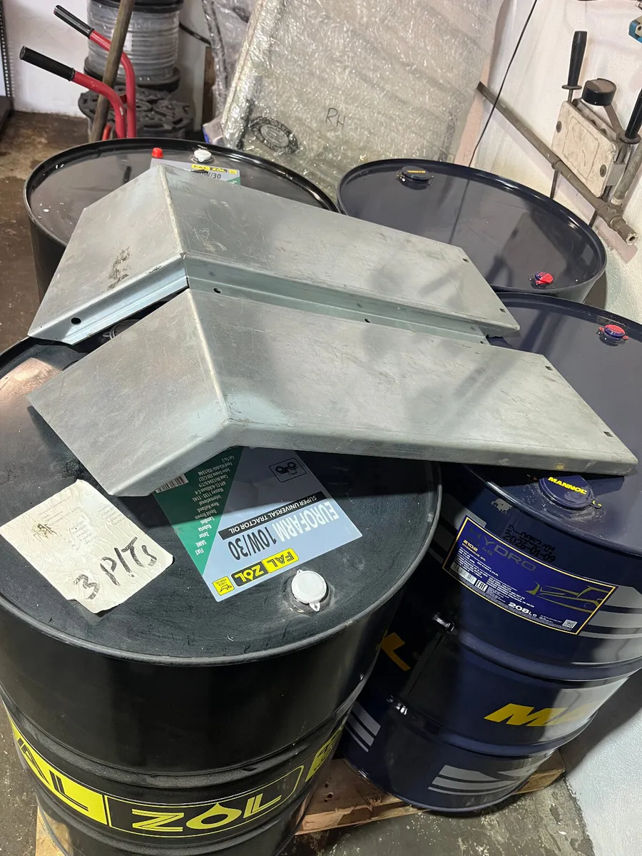 Massey Ferguson 300'S Mudguards - Image 1