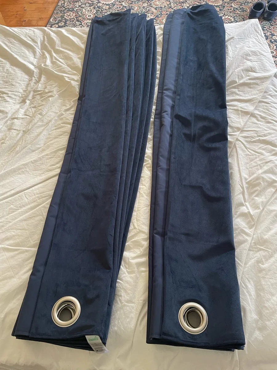 Half price curtains: navy velour - Image 4