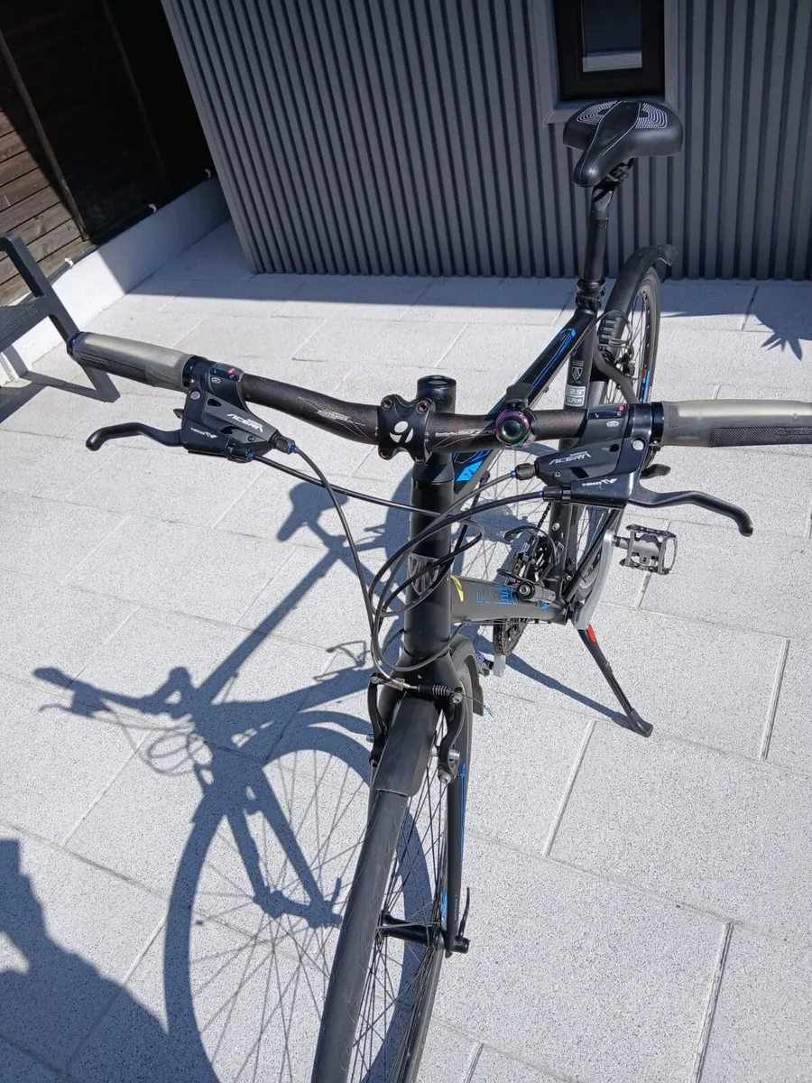Trek 7.4 FX Hybrid Bike - Image 2