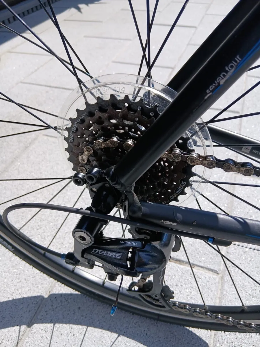 Trek 7.4 FX Hybrid Bike - Image 3