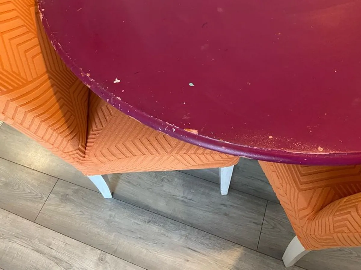 round table and chairs - Image 2