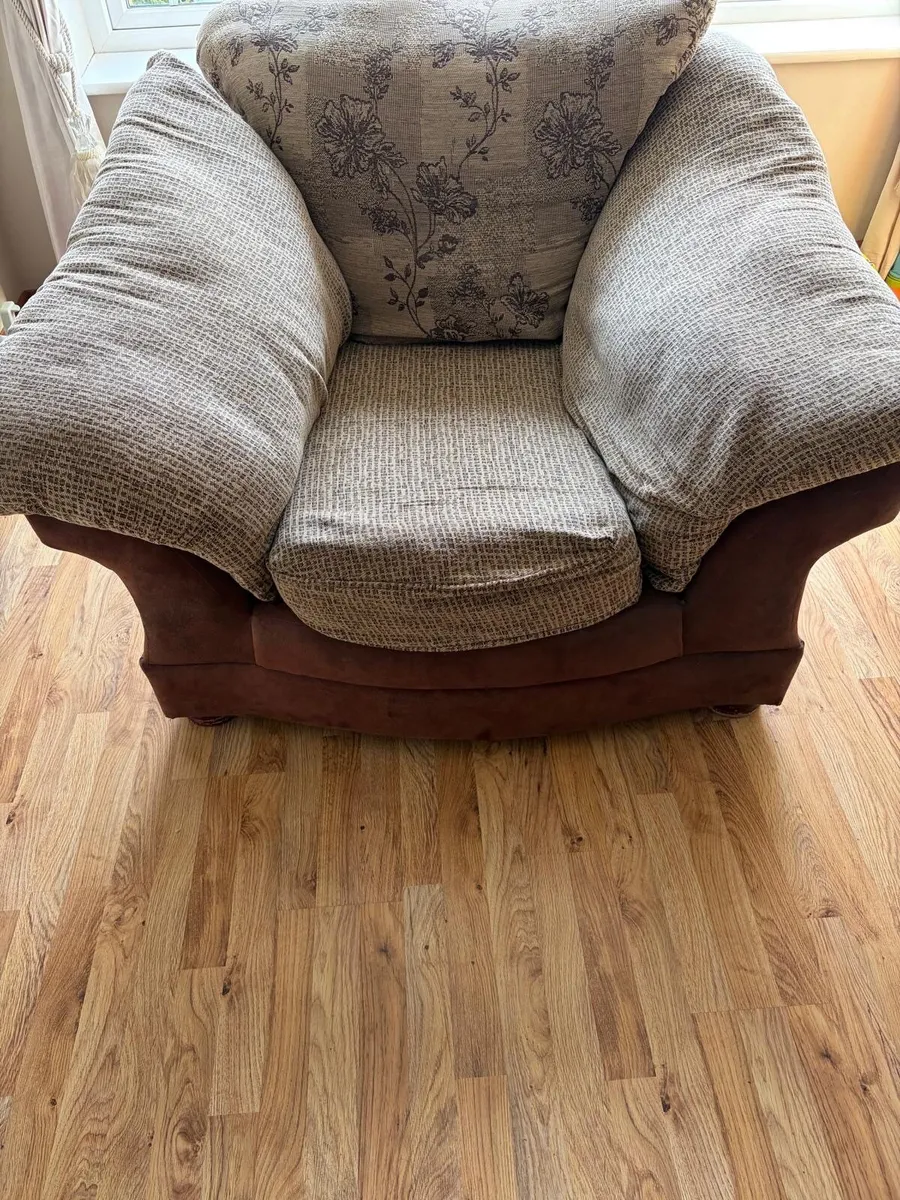 Living Room Suite - Image 4
