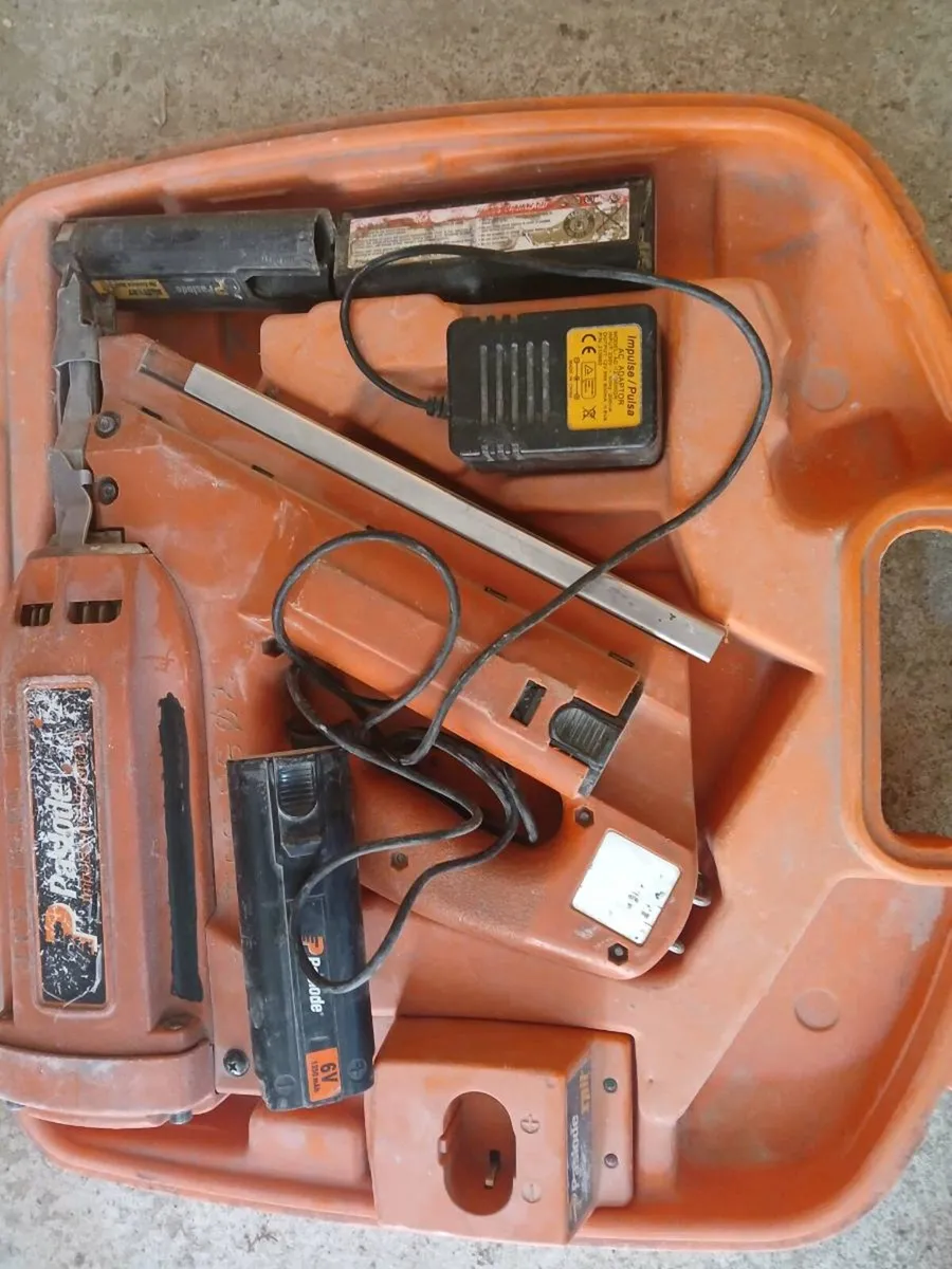 2  nail guns - Image 3