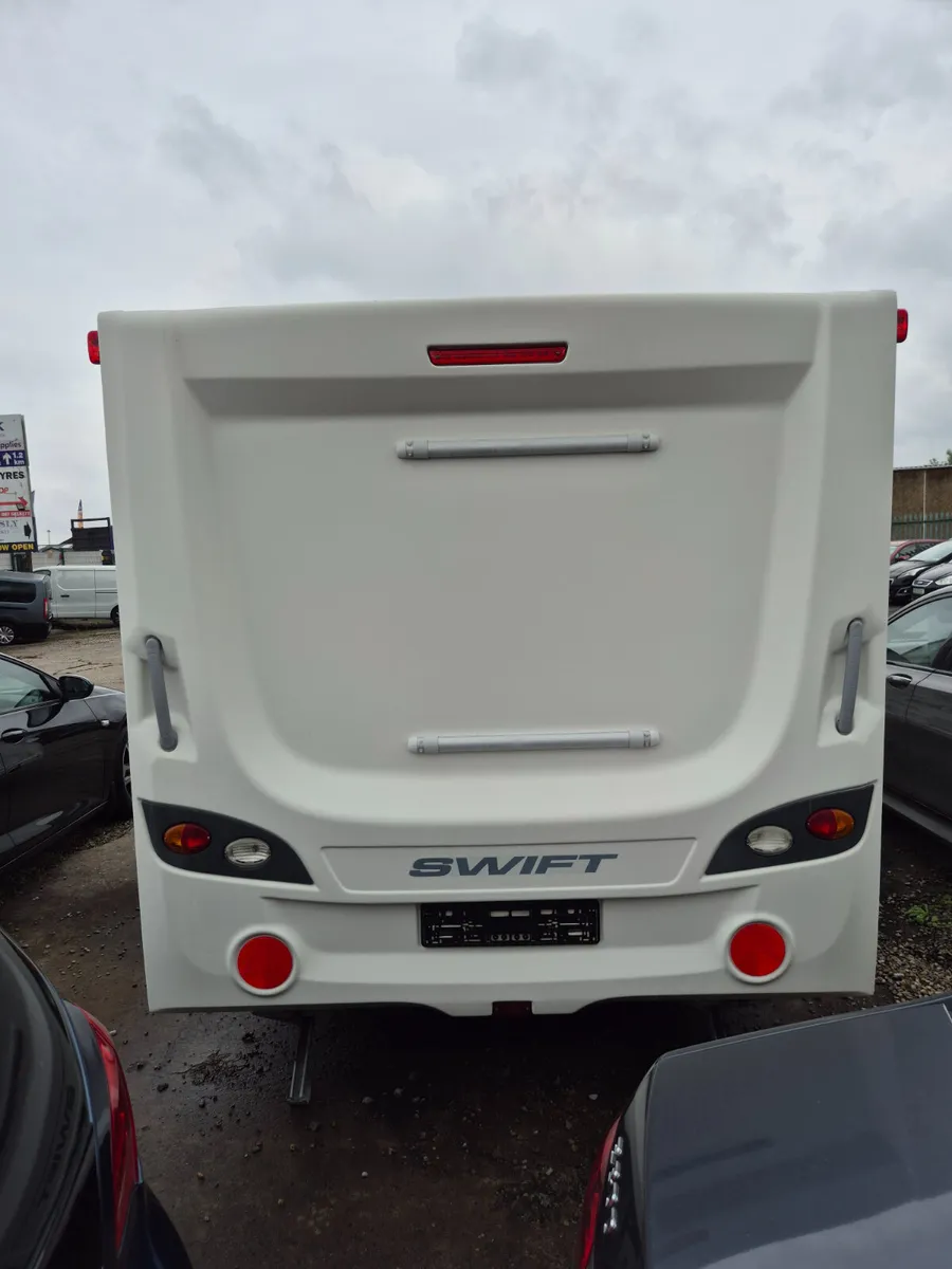 🦏 2017 swift kudos 4 Berth.fixed bed.top of range - Image 3