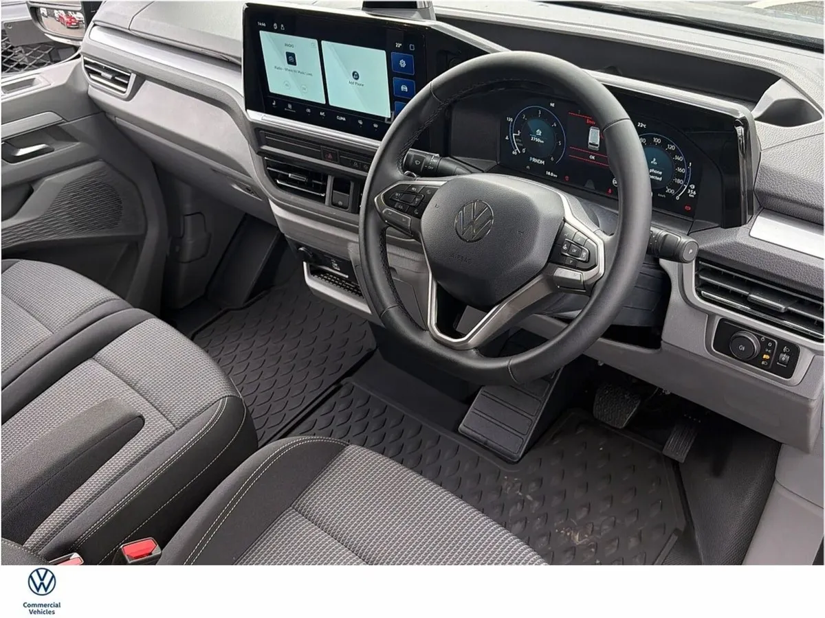 Volkswagen Transporter *NEARLY NEW* HIGHLINE AUTO - Image 2