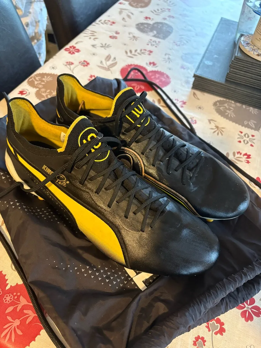 Pele Puma King Boots - Image 1